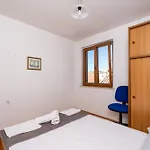 Mare 2 Ντουμπρόβνικ